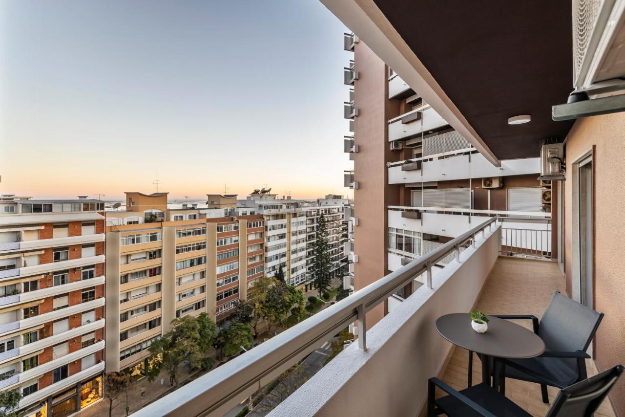 Faro Main Avenue Apartment Luaran gambar